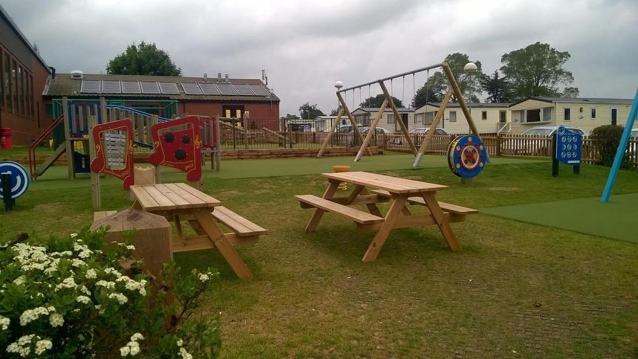 Holiday home 2013 Willerby Sunset Static Caravan *